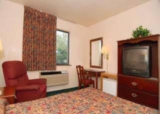 Howard Johnson Inn Nicholasville/Lexington Zewnętrze zdjęcie
